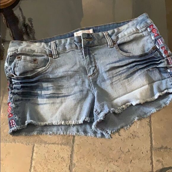 Aztec shorts  - Picture 1 of 7